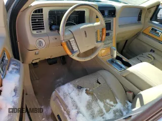 2008 Lincoln Navigator z VIN 5LMFU28548LJ01183, wystawiony jako Copart lot #46277525 z przebiegiem 204 331 mil mil oraz Szkoda całkowita • Salvage title. Historia ofert i sprzedaży dostępna na DreamBid. Obrazek 8.