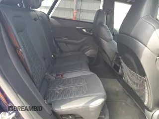 2022 Audi RS Q8 z VIN WU1ARBF19ND008770, wystawiony jako Copart lot #55914865 z przebiegiem 16 393 mil mil oraz Szkoda całkowita • Salvage title. Historia ofert i sprzedaży dostępna na DreamBid. Obrazek 11.