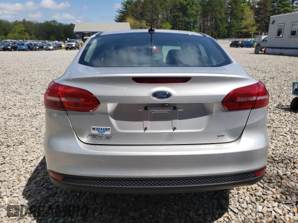 2017 Ford Focus SE with VIN 1FADP3F27HL269104, listed as a Copart auction lot 57509935 with 174,015 mi miles and Clean title. Bid and sale history available at DreamBid. Image 6.