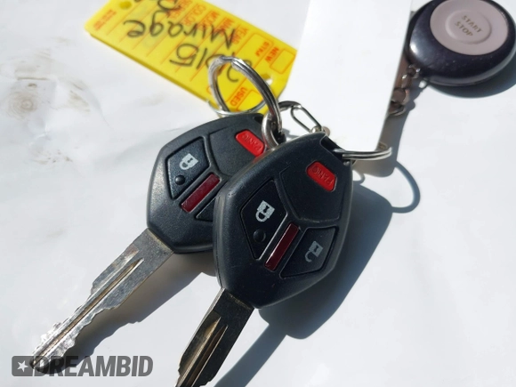 2015 Mitsubishi Mirage DE z VIN ML32A3HJ7FH047818, wystawiony jako IAAI lot #42495206 z przebiegiem 88 529 mil mil oraz . Historia ofert i sprzedaży dostępna na DreamBid. Obrazek 11.