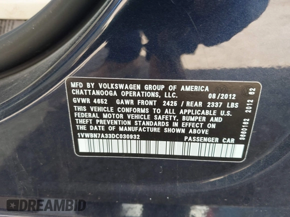 2013 Volkswagen Passat TDI SE with VIN 1VWBN7A33DC030932, listed as a IAAI auction lot 42025937 with 189,238 mi miles. Bid and sale history available at carsss.com. Image 9.
