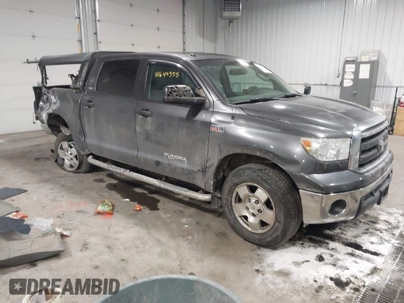 2013 Toyota Tundra 4WD Truck with VIN 5TFDW5F16DX305917, listed as a IAAI auction lot 41640555 with 255,812 mi miles. Bid and sale history available at carsss.com. Image 1.