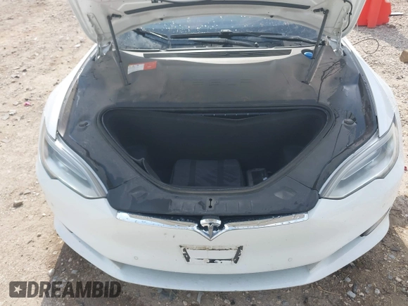 2017 Tesla Model S 100D z VIN 5YJSA1E29HF204797, wystawiony jako IAAI lot #41760296 z przebiegiem 92 587 mil mil oraz . Historia ofert i sprzedaży dostępna na DreamBid. Obrazek 10.