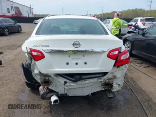 2016 Nissan Altima SL with VIN 1N4AL3AP1GC201767, listed as a IAAI auction lot 42050266 with 120,652 mi miles and . Bid and sale history available at carsss.com. Image 17.