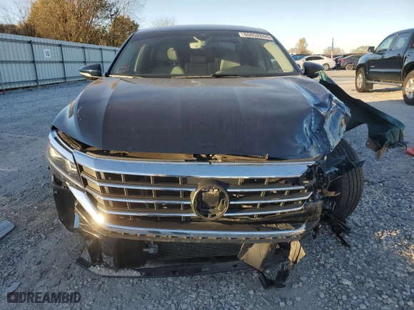2022 Volkswagen Passat 2.0T SE with VIN 1VWSA7A38NC004551, listed as a Copart auction lot 80852844 with 42,457 mi miles and Salvage Title. Bid and sale history available at carsss.com. Image 5.