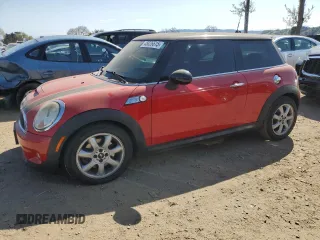 2010 MINI Hardtop S with VIN WMWMF7C59ATX42376, listed as a Copart auction lot 48826615 with 74,929 mi miles and Clean Title. Bid and sale history available at DreamBid. Image 1.