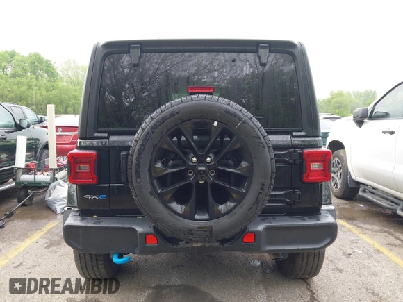 2024 Jeep Wrangler Sahara with VIN 1C4RJXP67RW274877, listed as a IAAI auction lot 42119319 with 7,157 mi miles and . Bid and sale history available at DreamBid. Image 15.