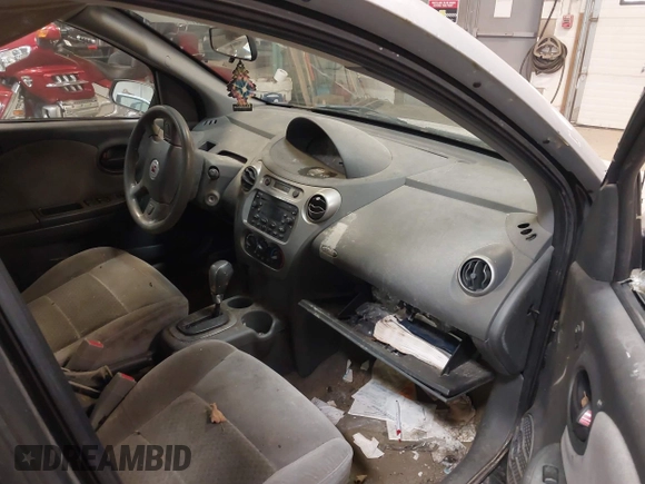 2005 Saturn ION ION 3 z VIN 1G8AL52F15Z125239, wystawiony jako IAAI lot #41167979 z przebiegiem 128 179 mil mil oraz . Historia ofert i sprzedaży dostępna na DreamBid. Obrazek 5.