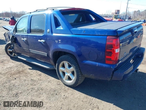 2013 Chevrolet Avalanche LT with VIN 3GNTKFE75DG180195, listed as a IAAI auction lot 41898991 with 119,154 mi miles and . Bid and sale history available at DreamBid. Image 3.