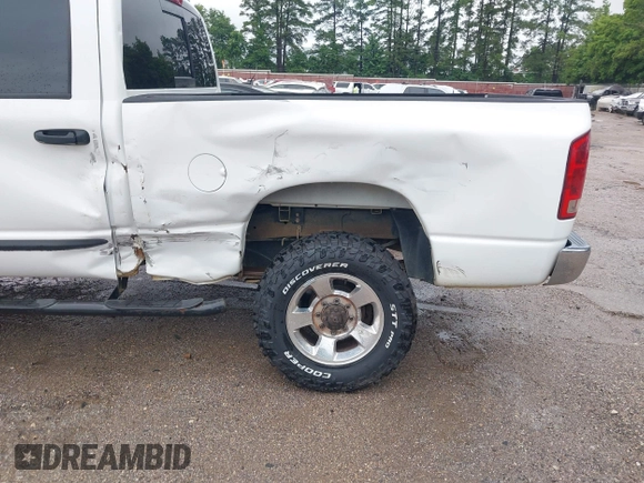 2006 Dodge 2500 SLT z VIN 3D7KS28C36G230672, wystawiony jako IAAI lot #42396365 z przebiegiem 190 519 mil mil oraz . Historia ofert i sprzedaży dostępna na DreamBid. Obrazek 6.