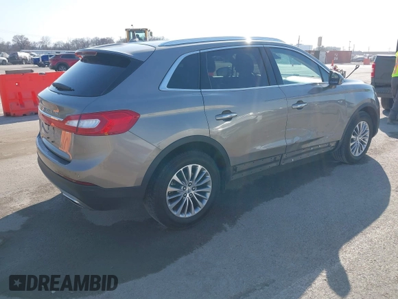 2017 Lincoln MKX Select with VIN 2LMPJ6KR1HBL41279, listed as a IAAI auction lot 41771085 with 37,068 mi miles. Bid and sale history available at carsss.com. Image 4.