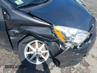 2014 Toyota Prius One z VIN JTDKDTB32E1070932, wystawiony jako IAAI lot #41950966 z przebiegiem 93 952 mil mil oraz . Historia ofert i sprzedaży dostępna na DreamBid. Obrazek 6.