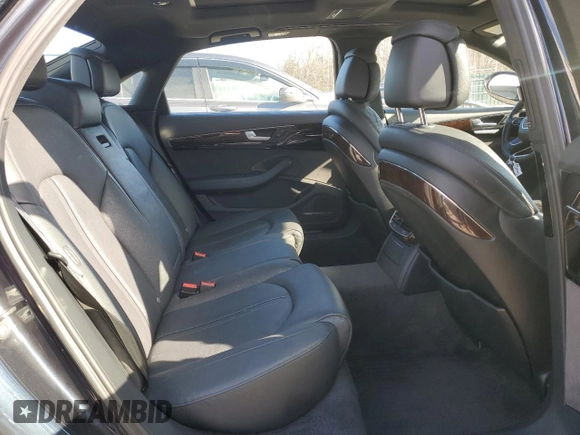 2018 Audi A8 z VIN WAU44AFD7JN000195, wystawiony jako Copart lot #42916214 z przebiegiem 181 353 mil mil oraz . Historia ofert i sprzedaży dostępna na DreamBid. Obrazek 10.