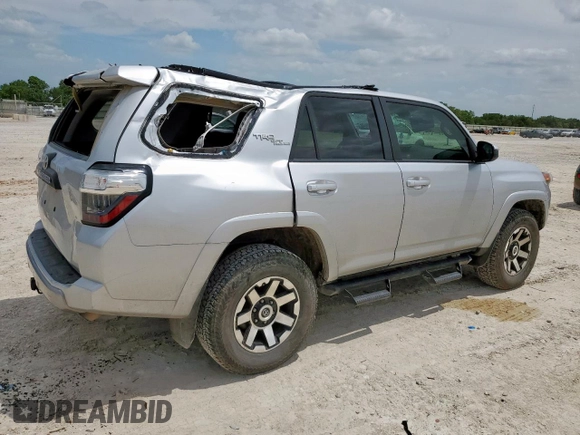 2020 Toyota 4Runner SR5 with VIN JTEBU5JR2L5778598, listed as a Copart auction lot 59329825 with 104,178 mi miles and Salvage title. Bid and sale history available at DreamBid. Image 3.
