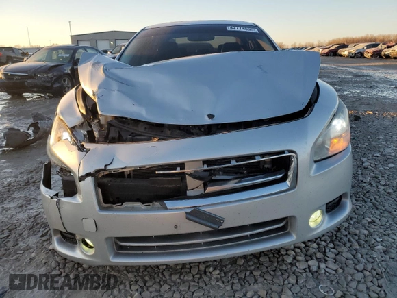 2013 Nissan Maxima SV z VIN 1N4AA5AP1DC845962, wystawiony jako Copart lot #42774855 z przebiegiem 141 221 mil mil oraz Szkoda całkowita • Salvage title. Historia ofert i sprzedaży dostępna na DreamBid. Obrazek 5.