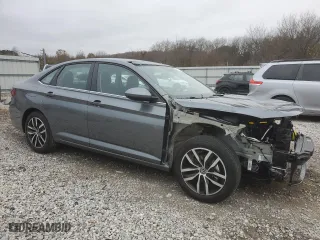 2025 Volkswagen Jetta SE with VIN 3VW7X7BU2SM007788, listed as a Copart auction lot 84153594 with 1,114 mi miles and Salvage Title. Bid and sale history available at carsss.com. Image 4.