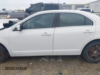 2010 Ford Fusion SE with VIN 3FAHP0HA3AR243983, listed as a IAAI auction lot 41887783 with 1 mi miles. Bid and sale history available at carsss.com. Image 14.