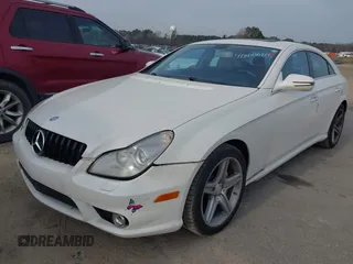 2009 Mercedes-Benz CLS-Class 5.5L with VIN WDDDJ72X49A146822, listed as a IAAI auction lot 41800020 with 157,984 mi miles. Bid and sale history available at carsss.com. Image 6.