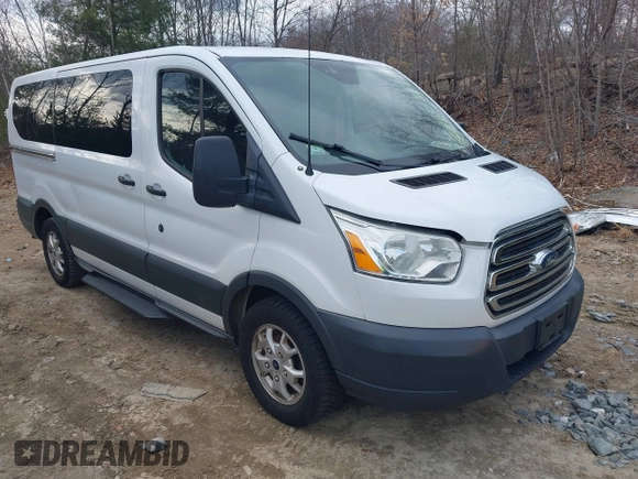 2015 Ford Transit XL z VIN 1FMZK1YM0FKA73392, wystawiony jako IAAI lot #41934194 z przebiegiem 134 281 mil mil oraz . Historia ofert i sprzedaży dostępna na DreamBid. Obrazek 1.