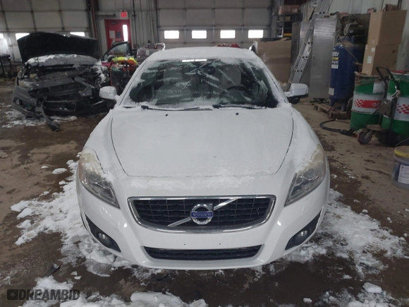 2011 Volvo C70 with VIN YV1672MC3BJ116273, listed as a IAAI auction lot 41581238 with 128,035 mi miles. Bid and sale history available at carsss.com. Image 12.