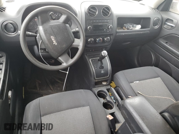 2010 Jeep Patriot Sport z VIN 1J4NT2GB8AD514358, wystawiony jako Copart lot #62562864 z przebiegiem Nie podano mil oraz Czysty tytuł • Clean title. Historia ofert i sprzedaży dostępna na DreamBid. Obrazek 8.