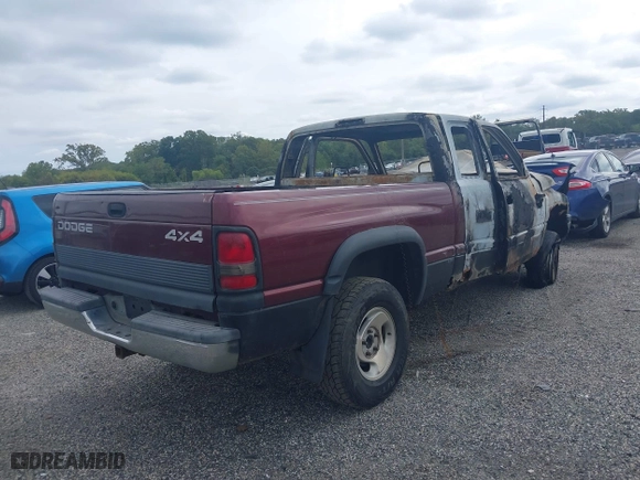 2001 Dodge Ram 1500 with VIN 1B7HF13Y61J256339, listed as a IAAI auction lot 40468951 with 141,214 mi miles. Bid and sale history available at carsss.com. Image 4.