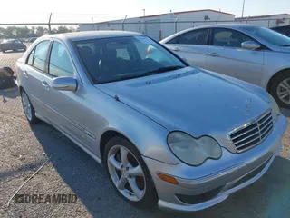 2006 Mercedes-Benz C Sport with VIN WDBRF52H56E021295, listed as a IAAI auction lot 42148762 with 113,276 mi miles. Bid and sale history available at carsss.com. Image 1.