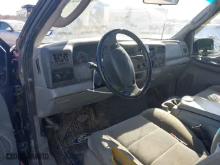 2004 Ford Super Duty F-250 XL with VIN 1FTNX21L34EB63367, listed as a IAAI auction lot 41395910 with 175,223 mi miles. Bid and sale history available at carsss.com. Image 5.