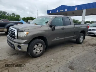 2011 Toyota Tundra z VIN 5TFUM5F13BX024421, wystawiony jako Copart lot #60930965 z przebiegiem 224 745 mil mil oraz Szkoda całkowita • Salvage title. Historia ofert i sprzedaży dostępna na DreamBid. Obrazek 1.