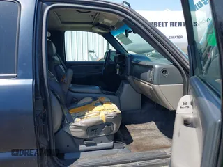 2001 Chevrolet Tahoe LT with VIN 1GNEK13T41R197657, listed as a IAAI auction lot 42164367 with 200,507 mi miles. Bid and sale history available at carsss.com. Image 5.