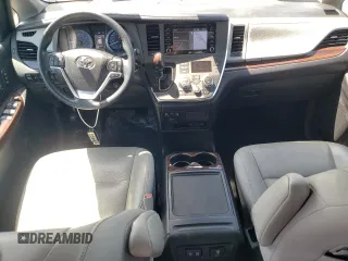 2018 Toyota Sienna XLE z VIN 5TDDZ3DC2JS200440, wystawiony jako Copart lot #54731805 z przebiegiem 80 636 mil mil oraz Szkoda całkowita • Salvage title. Historia ofert i sprzedaży dostępna na DreamBid. Obrazek 8.
