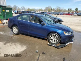 2013 Volkswagen Jetta SE z VIN 3VWDP7AJ7DM311146, wystawiony jako Copart lot #54963425 z przebiegiem 236 277 mil mil oraz Szkoda całkowita • Salvage title. Historia ofert i sprzedaży dostępna na DreamBid. Obrazek 4.