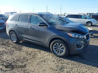 2018 Kia Sorento LX V6 with VIN 5XYPGDA54JG370844, listed as a IAAI auction lot 41412278 with 105,916 mi miles. Bid and sale history available at carsss.com. Image 1.