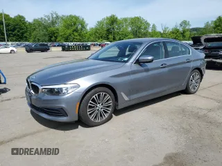 2019 BMW 5 Series 530i xDrive z VIN WBAJA7C50KG911728, wystawiony jako Copart lot #58306955 z przebiegiem 64 924 mil mil oraz Szkoda całkowita • Salvage title. Historia ofert i sprzedaży dostępna na DreamBid. Obrazek 1.