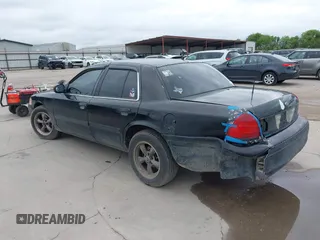 2010 Ford Police Interceptor с VIN 2FABP7BV9AX142085, выставлен на аукционе IAAI как лот 41691070 с пробегом Не указан миль и . История ставок и продаж доступна на DreamBid. Изображение 3.