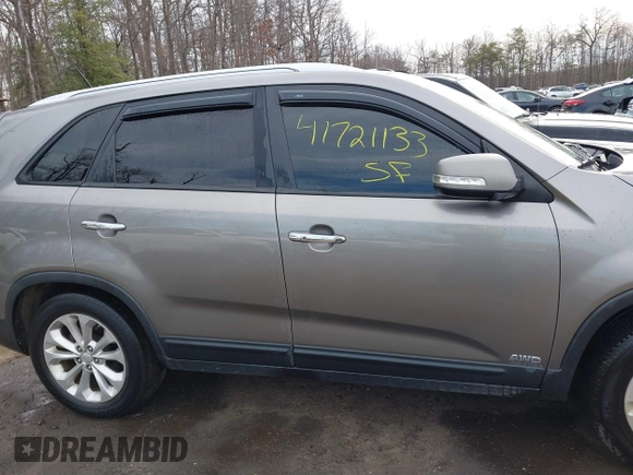 2014 Kia Sorento EX with VIN 5XYKUDA73EG468614, listed as a IAAI auction lot 41721133 with 114,297 mi miles. Bid and sale history available at carsss.com. Image 13.