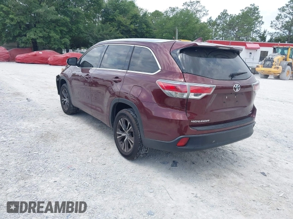 2016 Toyota Highlander XLE z VIN 5TDKKRFH2GS167956, wystawiony jako IAAI lot #42170195 z przebiegiem 142 181 mil mil oraz . Historia ofert i sprzedaży dostępna na DreamBid. Obrazek 3.
