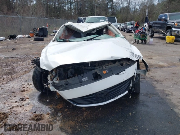 2015 Mazda 6 i Touring with VIN JM1GJ1V65F1176804, listed as a IAAI auction lot 41739500 with Not Provided miles. Bid and sale history available at carsss.com. Image 6.