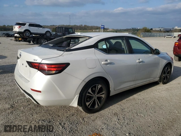 2021 Nissan Sentra SV z VIN 3N1AB8CV5MY327626, wystawiony jako Copart lot #52805325 z przebiegiem 30 260 mil mil oraz Szkoda całkowita • Salvage title. Historia ofert i sprzedaży dostępna na DreamBid. Obrazek 3.