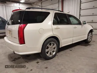 2007 Cadillac SRX with VIN 1GYEE637570125745, listed as a IAAI auction lot 41537912 with 203,108 mi miles. Bid and sale history available at carsss.com. Image 4.
