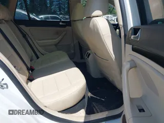 2014 Volkswagen Jetta TDI w/Sunroof & Nav with VIN 3VWPL7AJ2EM615172, listed as a IAAI auction lot 42809695 with 116,599 mi miles and . Bid and sale history available at DreamBid. Image 8.