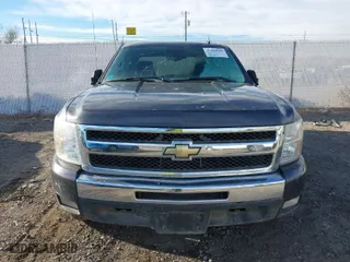 2010 Chevrolet Silverado 1500 LT with VIN 3GCRKSE32AG129922, listed as a IAAI auction lot 40910846 with 122,255 mi miles. Bid and sale history available at carsss.com. Image 13.