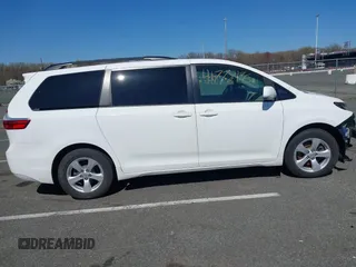 2017 Toyota Sienna LE Auto Access Seat с VIN 5TDKZ3DC9HS797877, выставлен на аукционе IAAI как лот 41778176 с пробегом 154 080 миль миль и . История ставок и продаж доступна на DreamBid. Изображение 13.