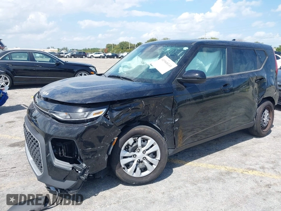 2022 Kia Soul LX with VIN KNDJ23AU1N7814772, listed as a IAAI auction lot 41968141 with 56,651 mi miles. Bid and sale history available at carsss.com. Image 2.