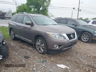2014 Nissan Pathfinder SL with VIN 5N1AR2MM5EC642847, listed as a IAAI auction lot 42186822 with 237,438 mi miles. Bid and sale history available at carsss.com. Image 1.