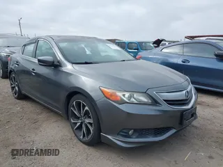 2013 Acura ILX 2.4L Premium Pkg with VIN 19VDE2E55DE000553, listed as a IAAI auction lot 41741384 with 146,280 mi miles. Bid and sale history available at carsss.com. Image 1.
