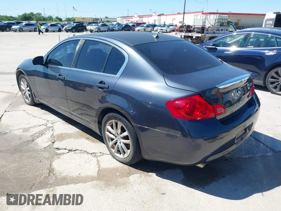 2008 Infiniti G35 Sedan x with VIN JNKBV61F98M251005, listed as a IAAI auction lot 42063204 with 261,387 mi miles. Bid and sale history available at carsss.com. Image 3.