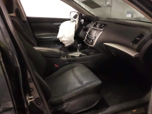 2018 Nissan Altima 2.5 SV with VIN 1N4AL3AP1JC276024, listed as a IAAI auction lot 41271383 with 121,088 mi miles. Bid and sale history available at carsss.com. Image 5.