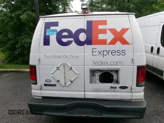2010 Ford Econoline Cargo Commercial z VIN 1FTNE1EWXADA91640, wystawiony jako IAAI lot #42567163 z przebiegiem 203 011 mil mil oraz . Historia ofert i sprzedaży dostępna na DreamBid. Obrazek 1.