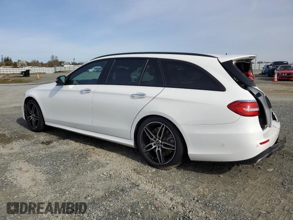 2019 Mercedes-Benz E 450 with VIN WDDZH6JB6KA671808, listed as a Copart auction lot 49857245 with 99,709 mi miles and Salvage Title. Bid and sale history available at DreamBid. Image 2.